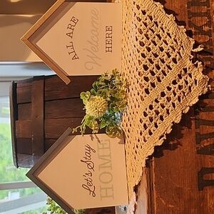 (Free W/ $10 Purchase) Farmhouse Decorative Signs